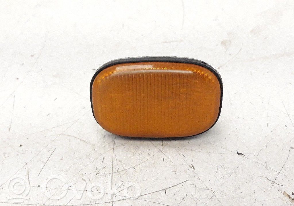 Toyota RAV 4 (XA10) Troisième feu stop