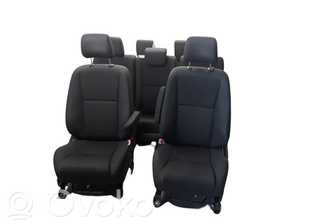 Toyota Corolla Verso E121 Istuinsarja 