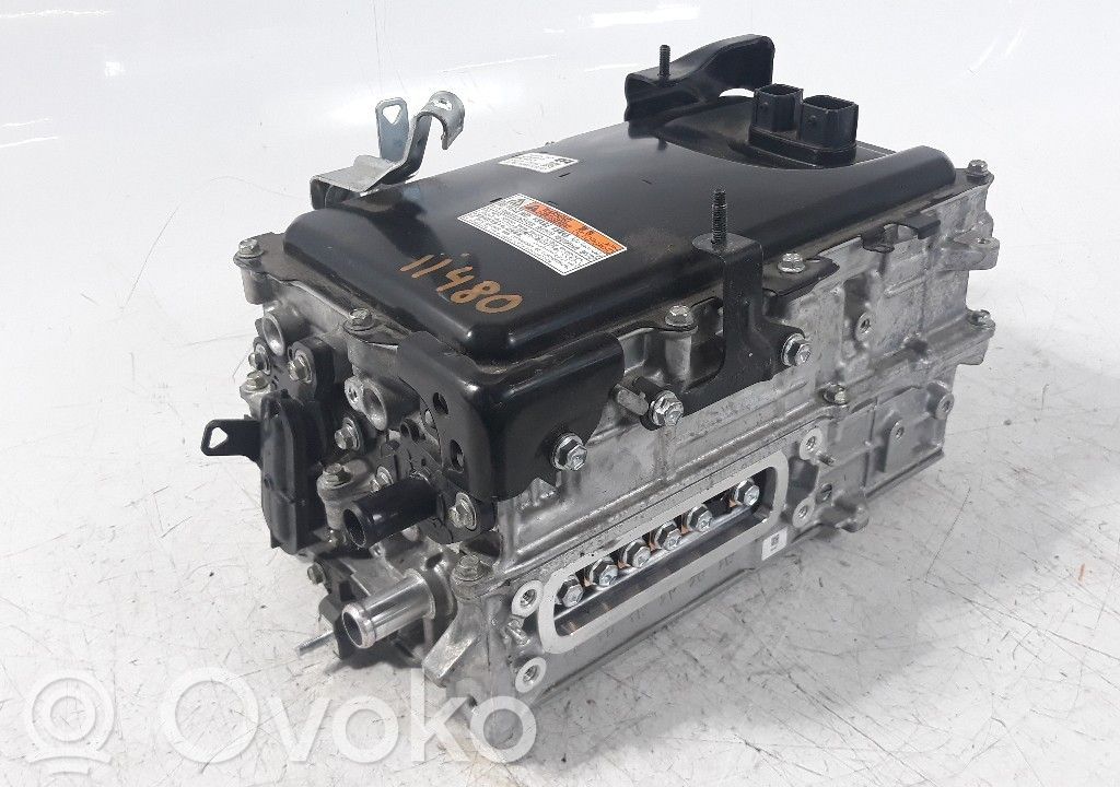 Inversor/convertidor de voltaje   G920076060