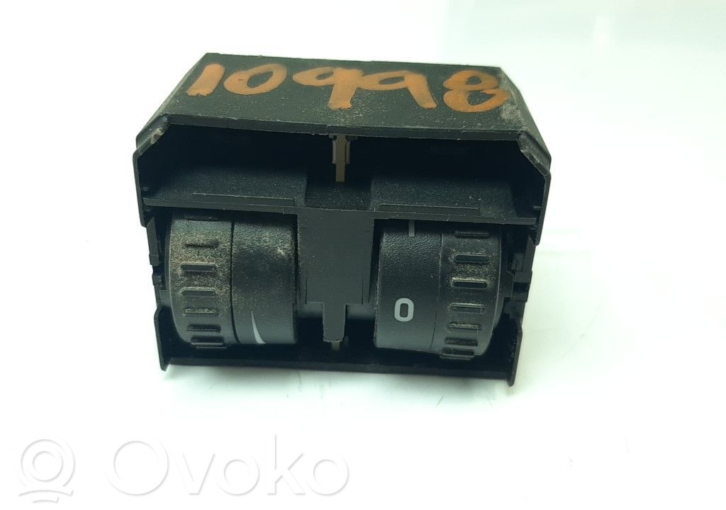 Volkswagen Touran II Interrupteur / bouton multifonctionnel