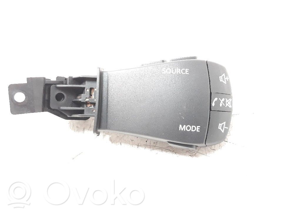 Dacia Jogger Pulsanti/interruttori sul volante