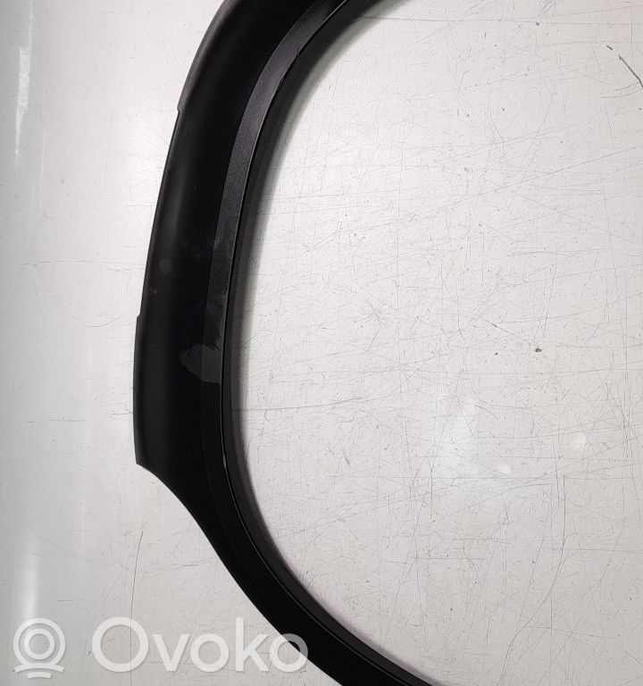 Aleta trasera   YQ000653XT