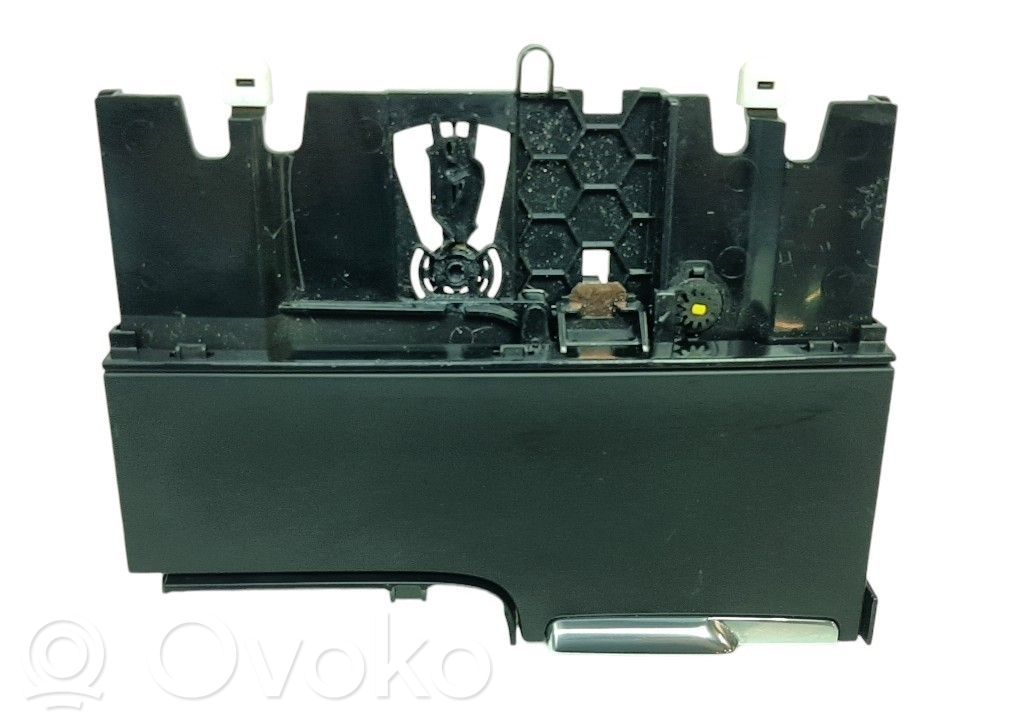 Volvo XC60 Handschuhfach 