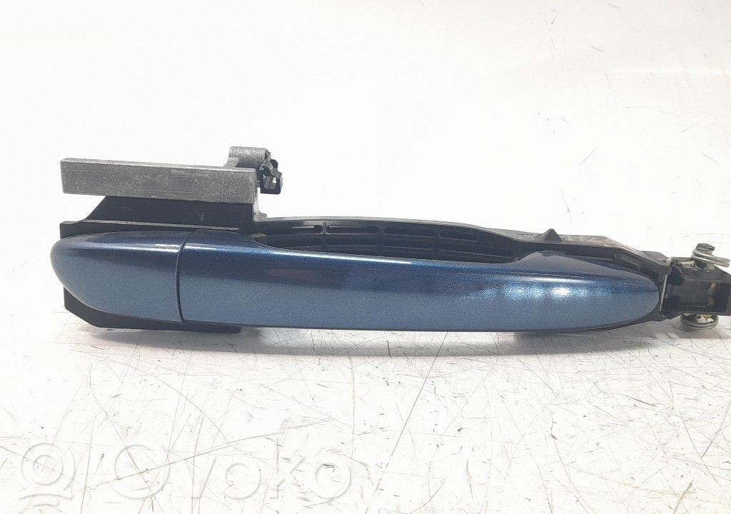 Manecilla externa puerta trasera   D09L5841XC13