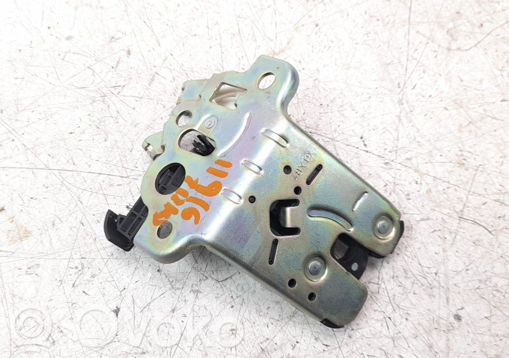 Tailgate lock latch   8R0827505A,EZCAU043