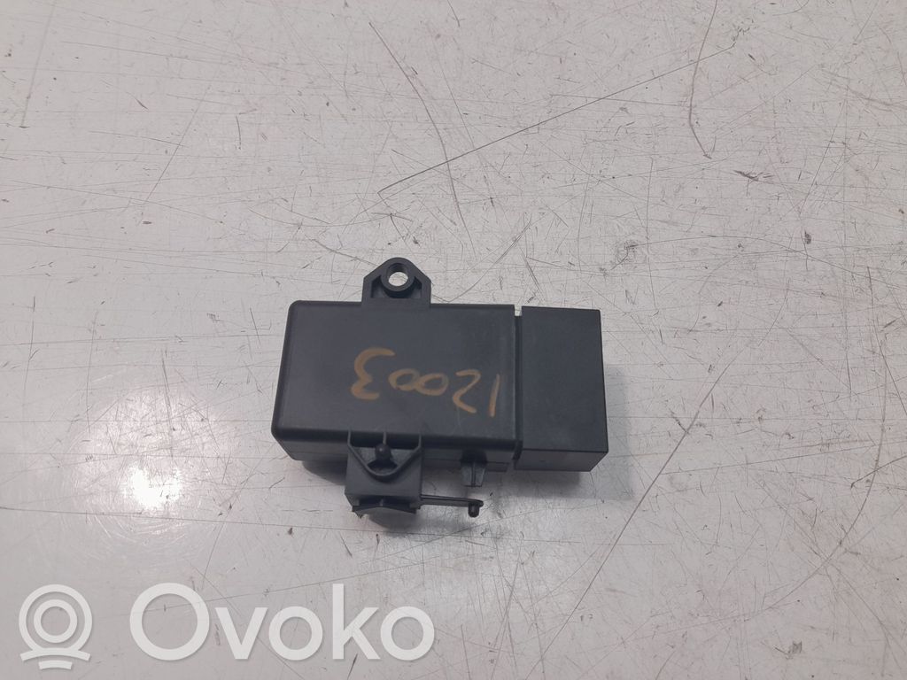 Sonstige Steuergeräte / Module   6R0959772D
