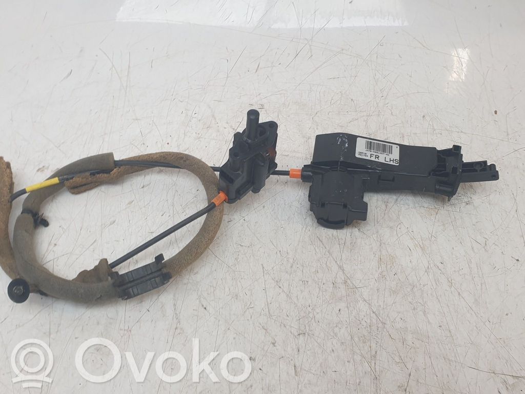 Ford Focus Priekšpusē slēdzene 