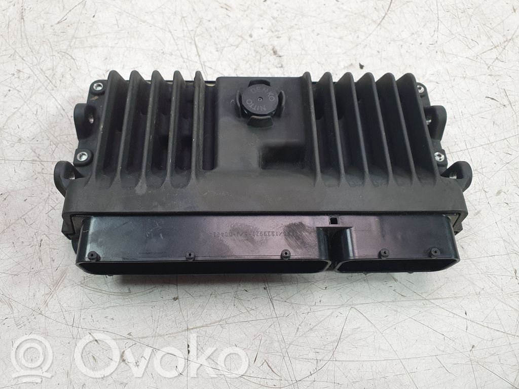 Unidad de control/módulo del motor   89661K0082
