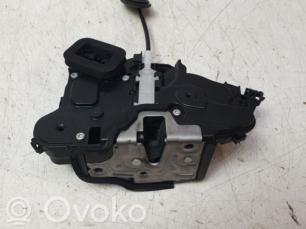 Volkswagen Polo VI Zamek drzwi przednich 