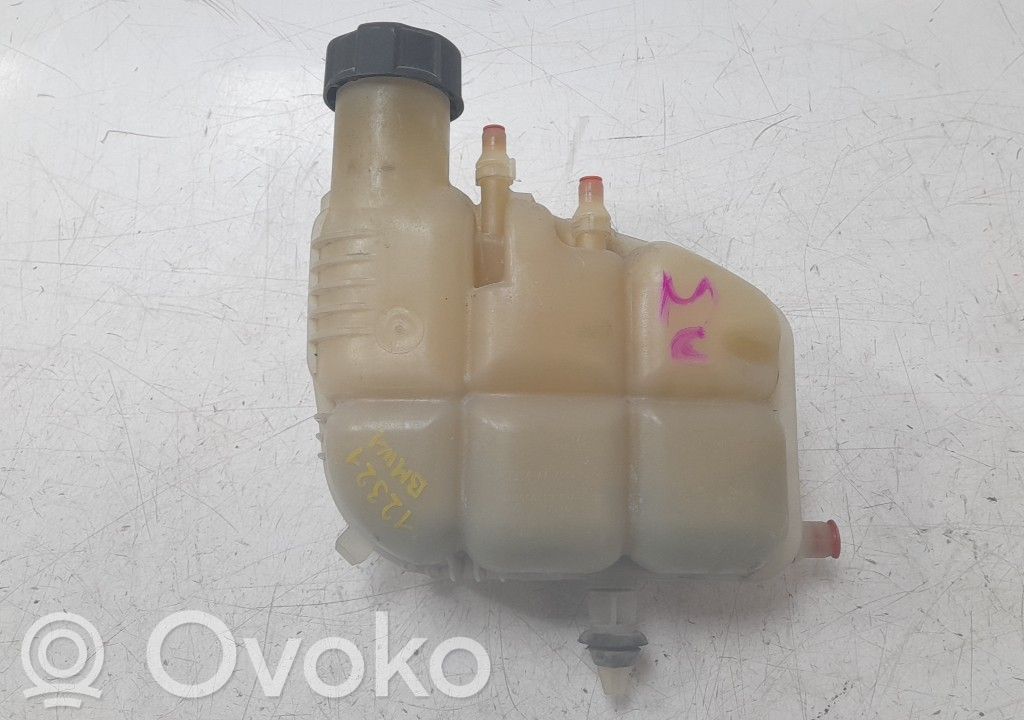 BMW 1 F40 Depósito de expansión de combustible 
