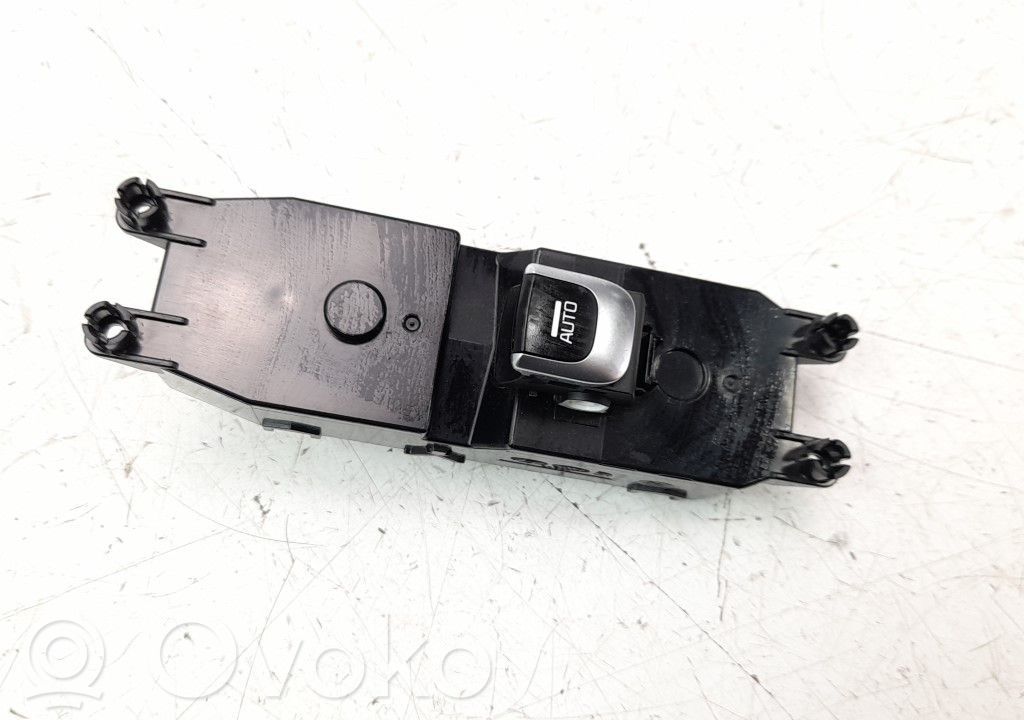 KIA Niro Electric window control switch 