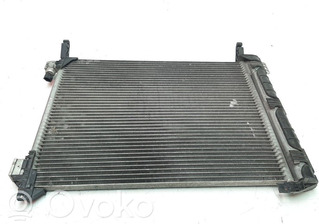 Nissan Micra C+C Radiator răcire A/C (condensor) 