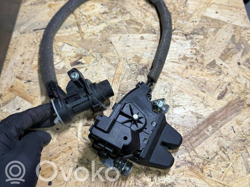 Mercedes-Benz CLS C218 X218 Airbagsensor Crashsensor Drucksensor 