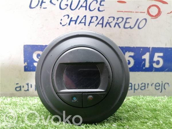 Air conditioning (A/C) switch   8200367334,8200367334