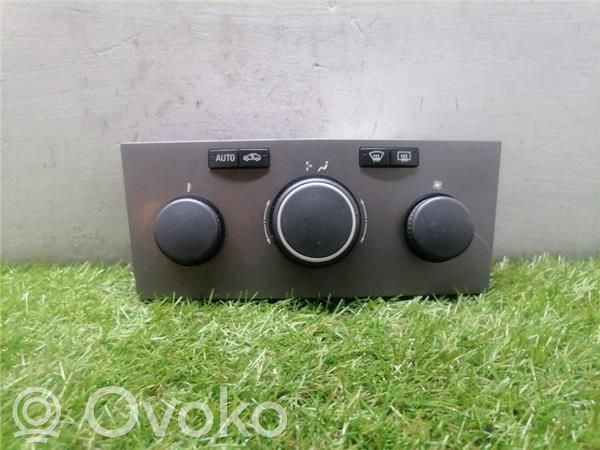 Przycisk / Włącznik klimatyzacji A/C   901512400003,A0029C68
