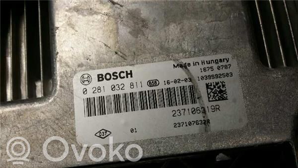 Unitate control motor/modul ECU   281032811,23710601R
