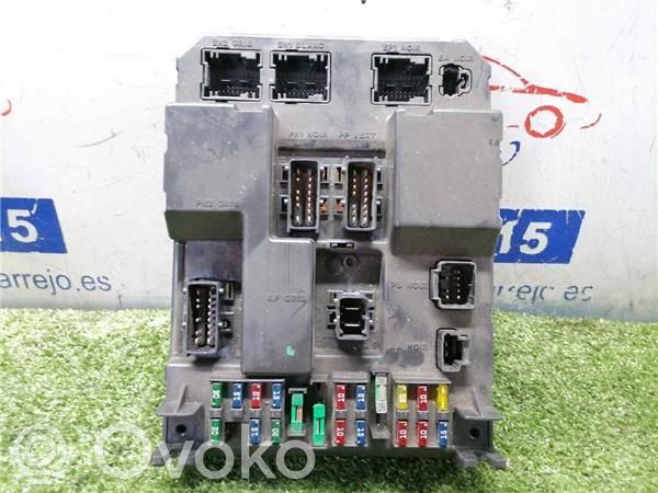 Peugeot 307 Fuse module 