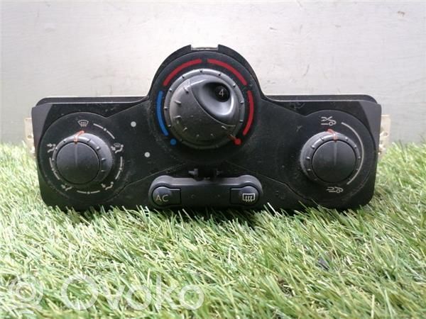 Renault Modus Air conditioning (A/C) switch 
