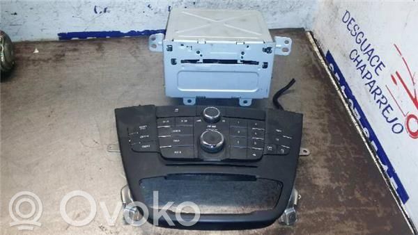 Panel / Radioodtwarzacz CD/DVD/GPS   20983513