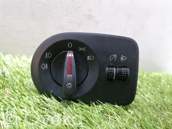 Seat Ibiza IV (6J,6P) Interrupteur d’éclairage