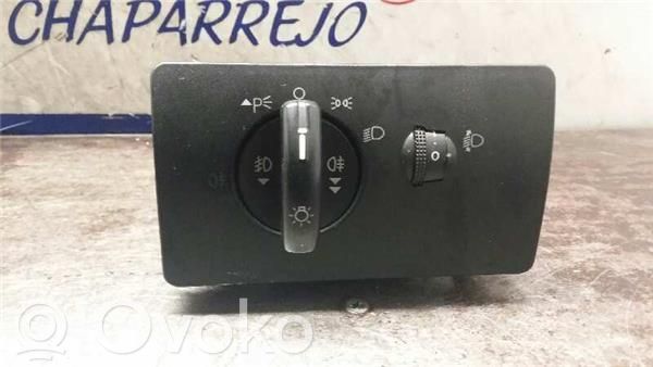Comutator lumini   1S7T13A024BB