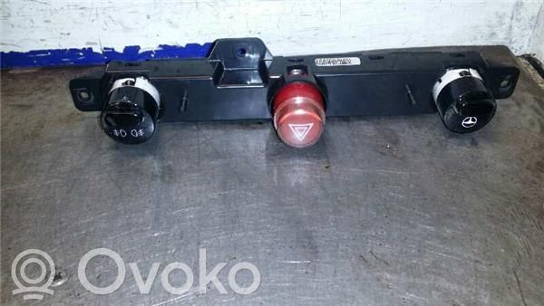 Botón interruptor de luz de peligro