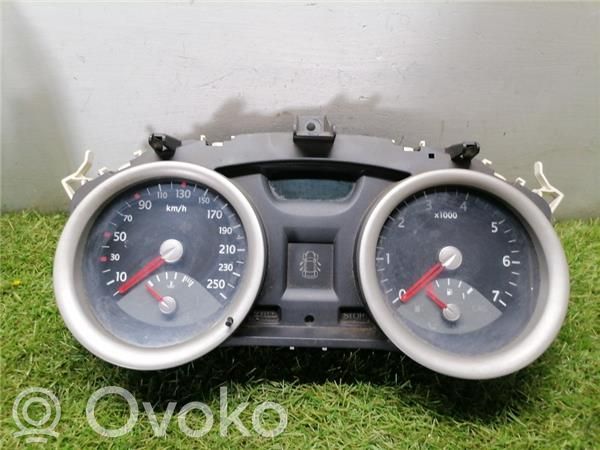 Renault Megane II Tachimetro (quadro strumenti) 