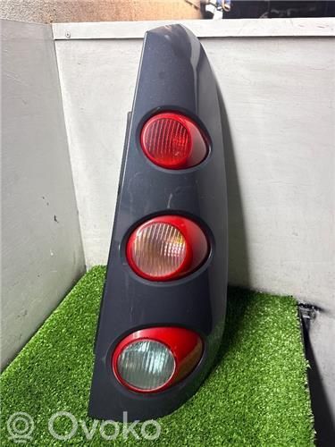 Lámpara de faros/luces traseros