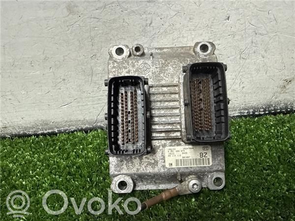Opel Corsa C Moottorin ohjainlaite/moduuli (käytetyt) 