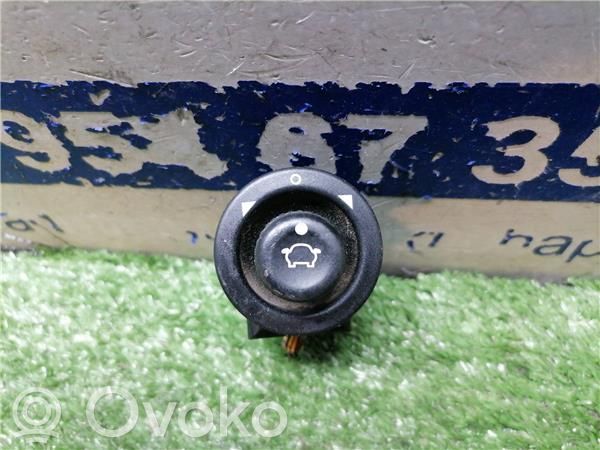 Comutator oglinzi laterale   93BG17B676BA
