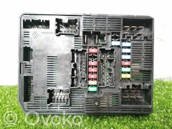 Ramka / Moduł bezpieczników   284B64435R,L76910T00B