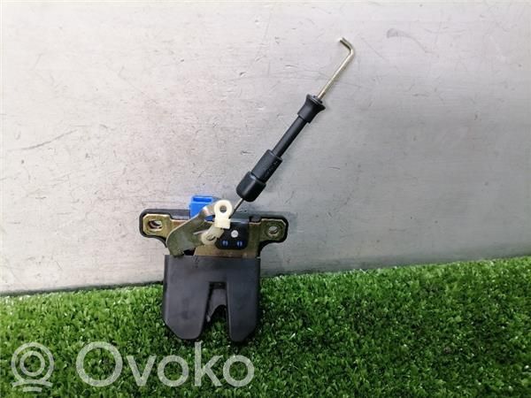 Audi A6 S6 C5 4B Serrure de loquet coffre 