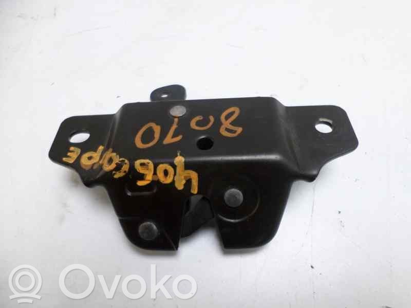 Peugeot 406 Tailgate lock latch 