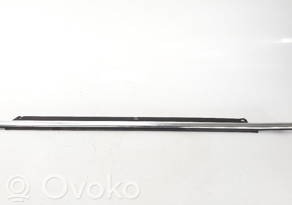 Audi Q7 4L Osłona tylnej klapy 