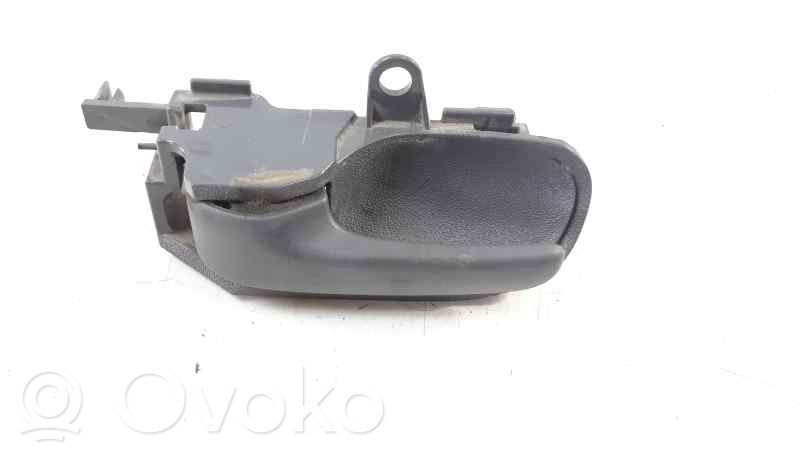 Manecilla interna puerta trasera   692060D060B2