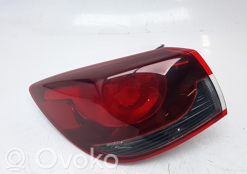Rear/tail lights   D43N513F0B