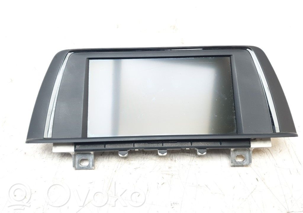 Head up display screen   9270391