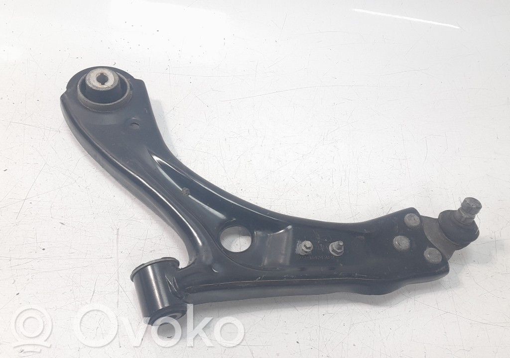 Ford Focus Etutukivarsi 