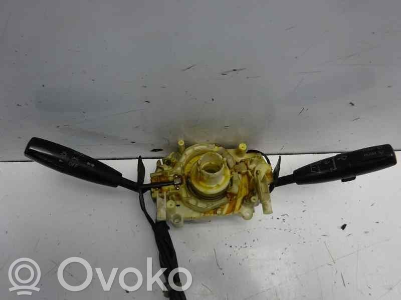 KIA Carnival Boutons / interrupteurs volant 