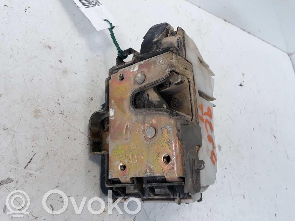 Seat Cordoba (6K) Zamek drzwi tylnych 