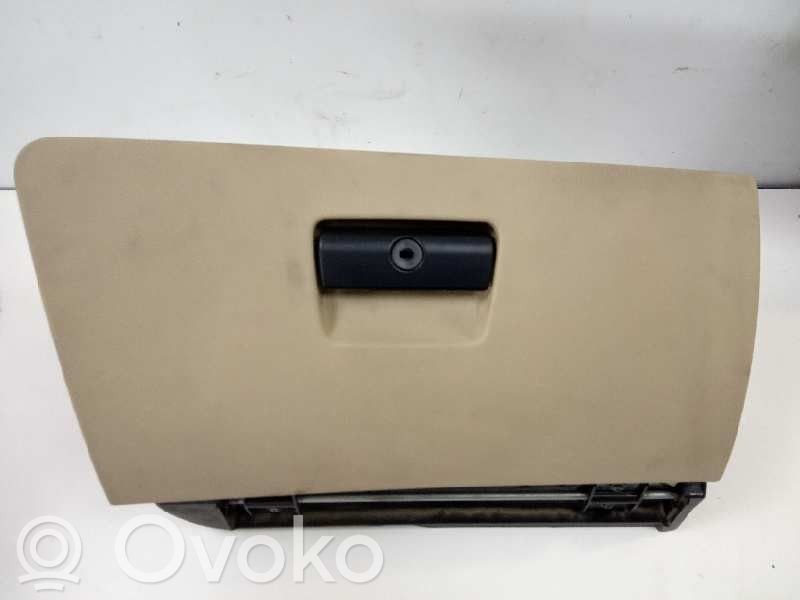 Hansikaslokero   51169110539