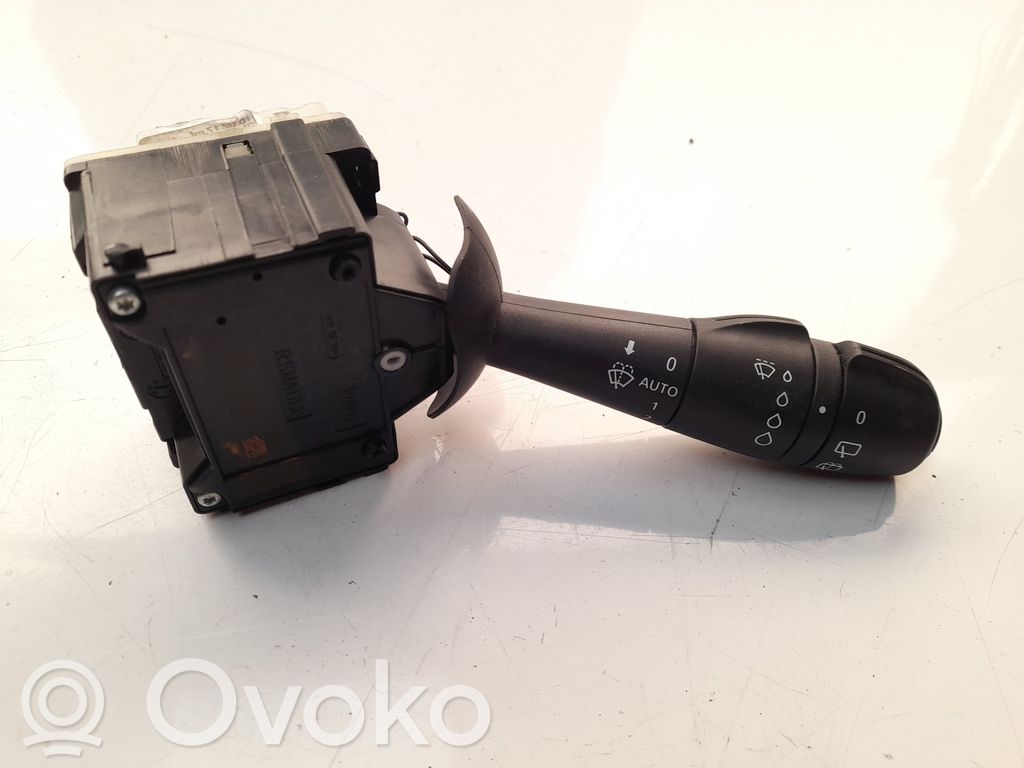 Renault Captur Wiper control stalk 