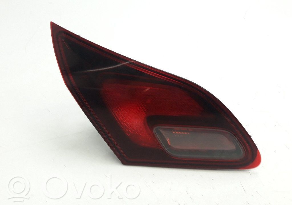 Opel Astra J Etuajovalon polttimo 