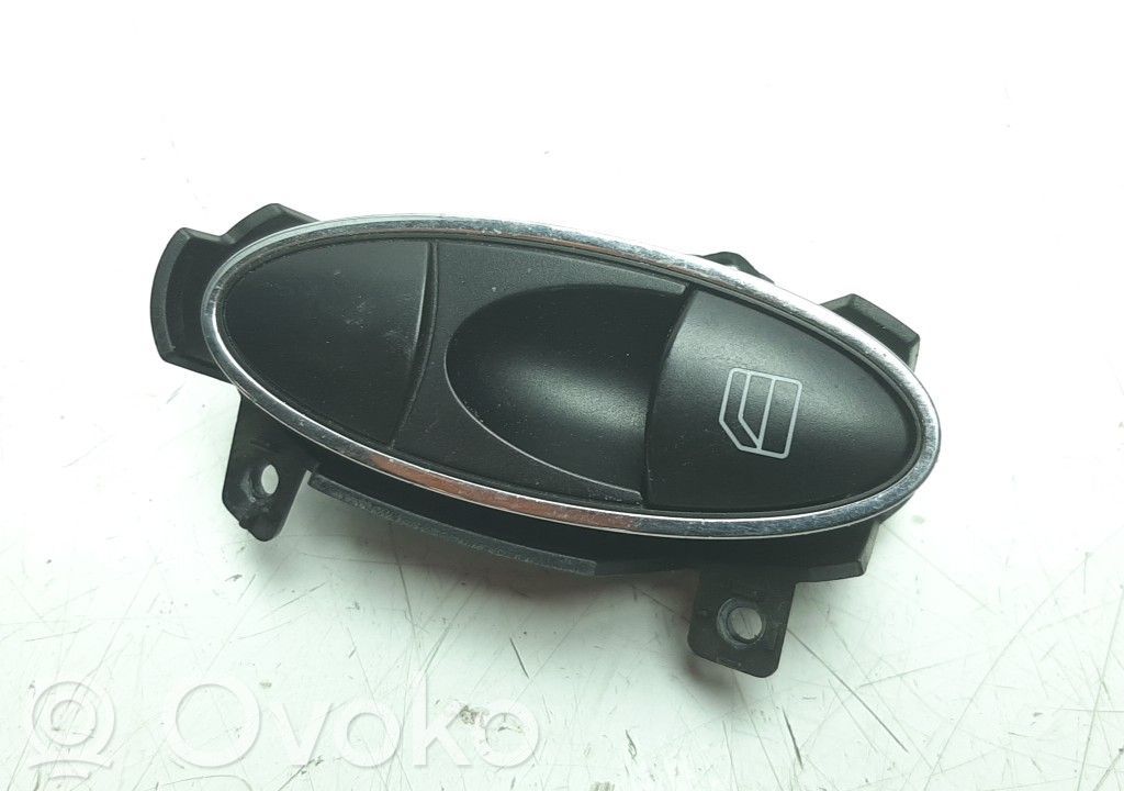 Mercedes-Benz CLS C219 Electric window control switch 