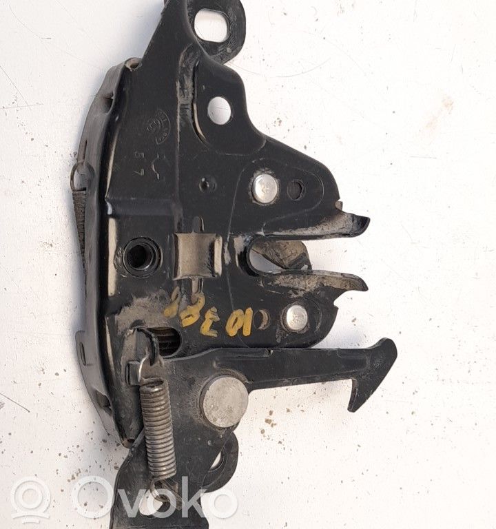 Nissan NV200 Tie down hook / loop 