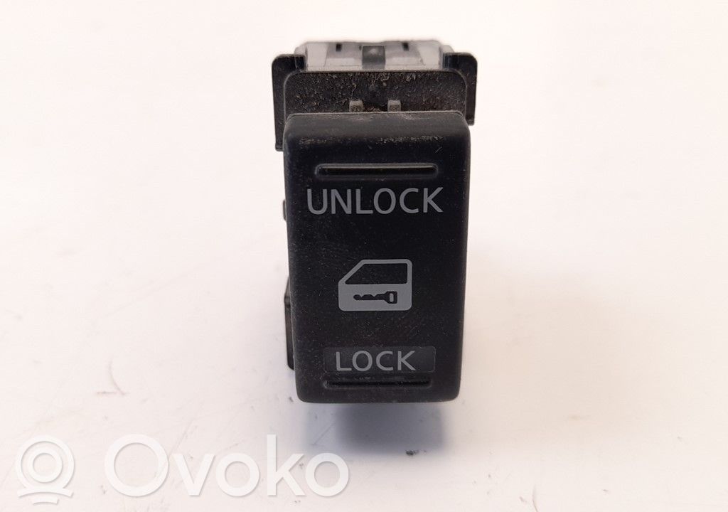 Nissan NV200 Interruptor de control multifunción 