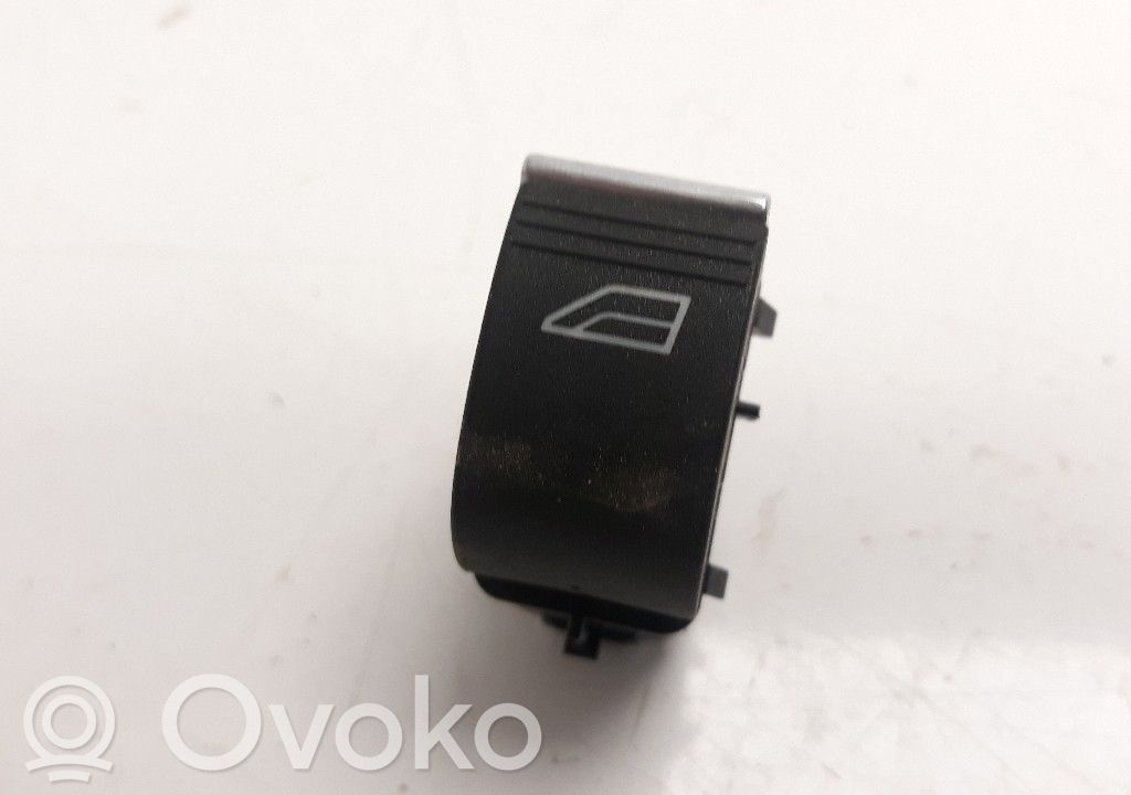 Electric window control switch   F1ET14529AA,IAF670027FV
