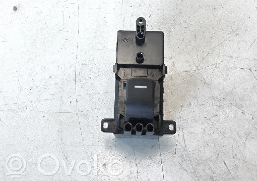 Przyciski szyb   83740TGGG020BLK