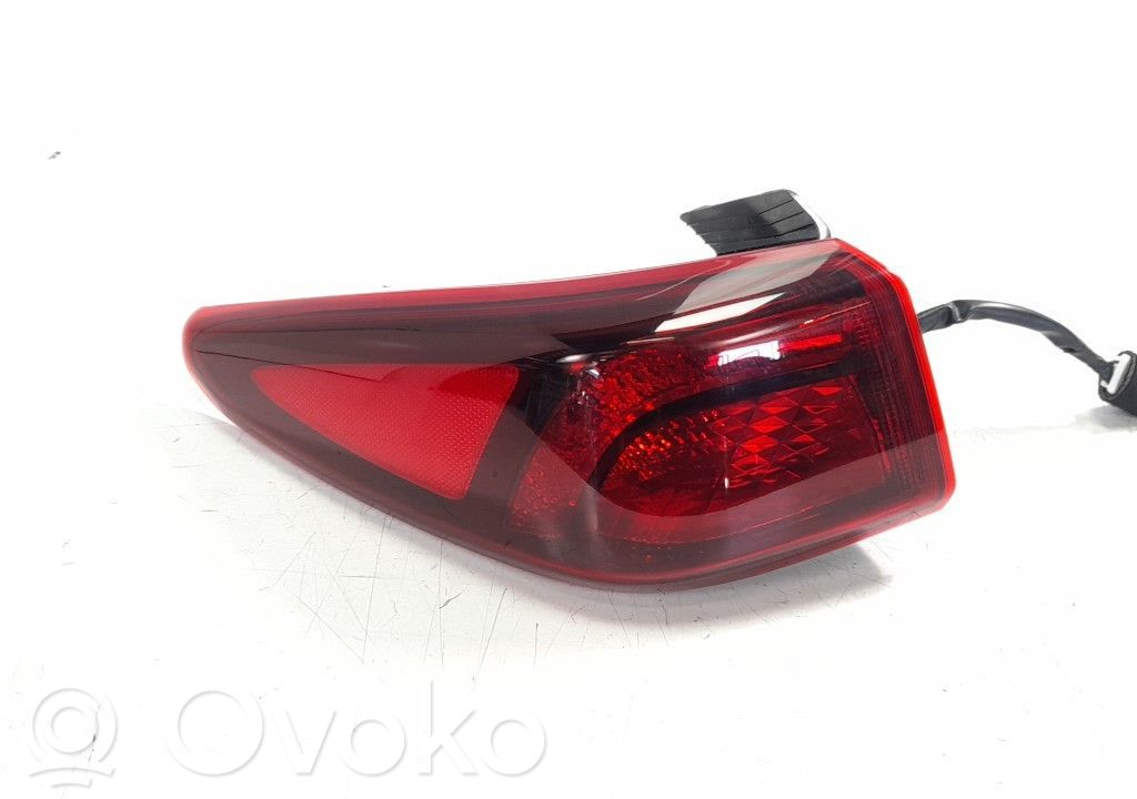 Takavalot   92401J9000