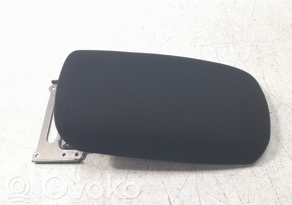 Armrest   5890502F60C0